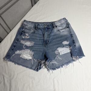 American Eagle Mom Shorts Distressed Denim Womens Size 10 Light Wash Frayed